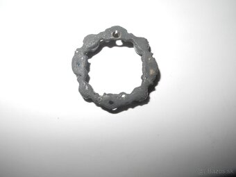 zapinacie odevne spony - 6