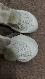 Biele topánky na podpätkoch veľ.33 - 6