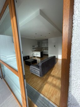 2-izbový, zariadený byt s balkónom v Panoráme - 6