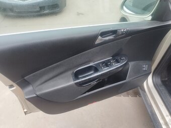 Rozpredám Passat B6, - 6