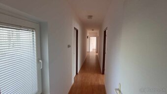 Od júna: 3-izbový nebytový priestor (80m2) na Športovej - 6