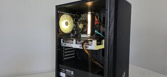 Intel i5 10400, 16GB Ram, M.2 512GB + HDD 2TB, RX 6600XT 8GB - 6