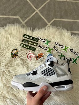 Jordan 4 - 6