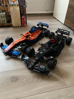 Stavebnica Technic 42171 Mercedes-AMG F1 - 6