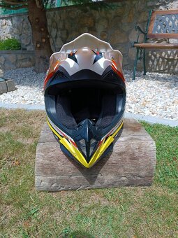 Crossova prilba - 6