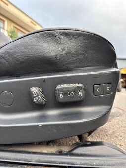 Predám sedačky BMW E39 – čierna koža, dobrý stav - 6