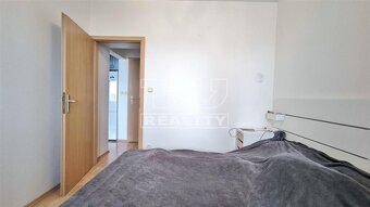 Praktický 2-izbový byt • loggia s výhľadom do... - 6
