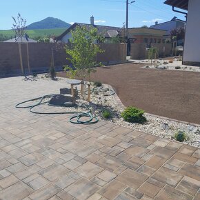 Pokladka zámkovej dlažby, ploty,schody - 6