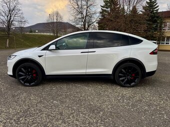 Tesla Model X - 6