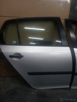 VW. GOLF 5. DVERE - 6
