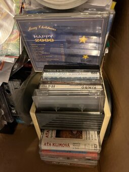 Predám rôzne knihy a cd,kazety. - 6
