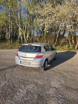 Opel astra h 1,4 b - 6
