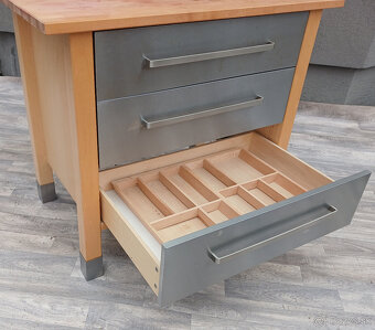 Skrinka – kuchynský ostrovček. - 6