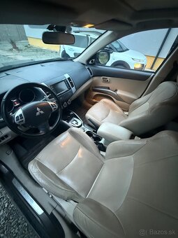 Mitsubishi Outlander - 6