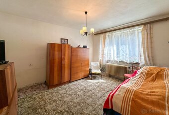 Veľký rodinný dom v obci Hrabičov (Žarnovica) - 6