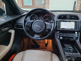 Predám SUV Jaguar F-PACE 2,0 d, 4/2017, automat 4x4 - 6