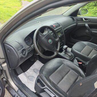 Škoda octavia combi 2,0tdi DSG - 6