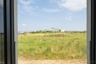 4 izb. novostavba s parkovaním, pivnicou a veľkou terasou - 6