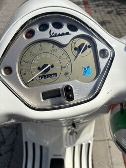 Skúter Vespa LX 125 ie 4T - 6
