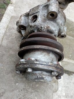 Vodná pumpa na traktor Rumun UTB - 6