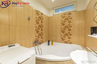 PRIESTRANNÝ 2i 68m2 + LOGGIA na sídlisku ROVEŇ - 6