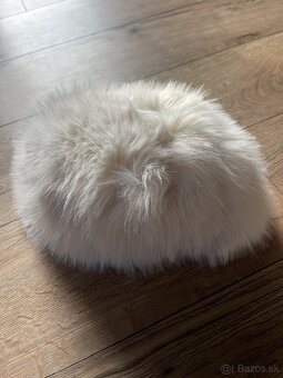 Uplne nove damske ciapky z umelej kozusiny - 6