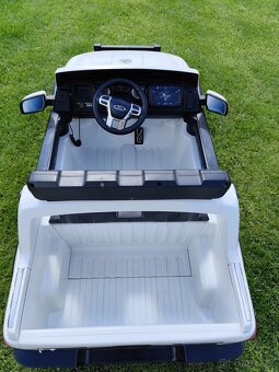 Elektrické autíčko Ford Police - 6