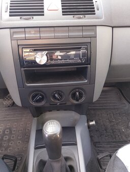 Škoda Fabia Combi 1.4 benzín 50kw - 6