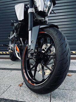 KTM DUKE 200 2014 A2 - 6