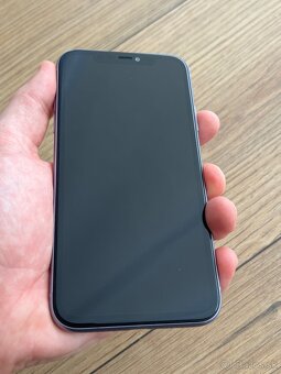 Predám Iphone 11 64GB - 6