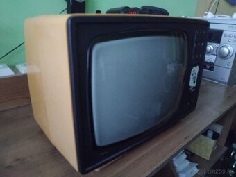 Televízor TESLA Pluto - 6