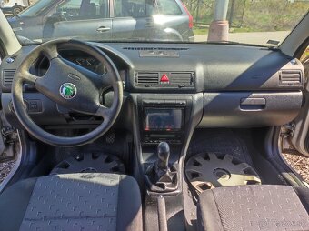 Škoda Octavia 1.6 i benzín 2002 - Zľava - 6
