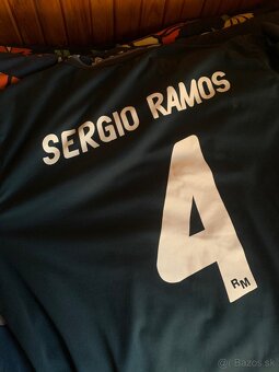 Real Madrid dres - 6