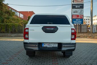 Toyota Hilux DC 2.8 I D-4D Invincible 4x4 A/T - 6