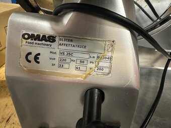 Krajací stroj zn. OMAS - 6