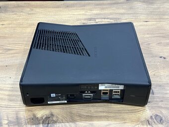 Samostatná herná konzola XBOX 360 Slim - 6