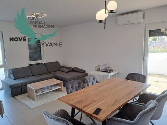 Novostavba domu s výhľadom na more v Chorvátsku vo Vrsi - 6