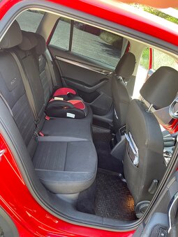 Škoda Octavia Scout 4x4 DSG 135kw rv 10/2017 - 6