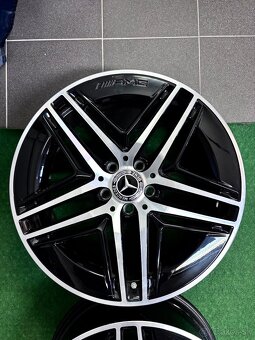 Mercedes V-Class AMG R19 original - 6