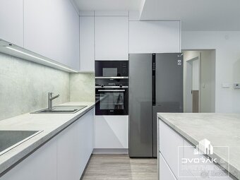 EXKLUZÍVNE Moderný 3 izbový byt na Bakossovej ulici na pr - 6