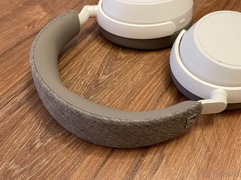 Sennheiser Momentum 4 - 6