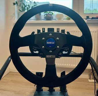 MOZA R9 V2 cocpit - 6