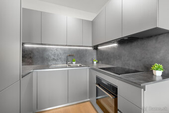 Prenájom 2-izb. byt Eurovea Tower, 8.p., 56m2 + 8m2 loggia, - 6