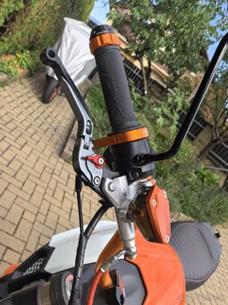 Elektro motocykel Soco TCMax - 6