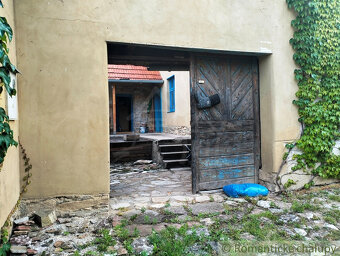 Vidiecka dvojpodlažná chalupa v katastri obce Lubina na pr - 6