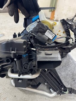 Predam kurenie octavia 3 2017 - 6