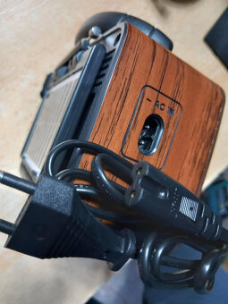 Male Radio Solar Bluetooth MP3 FM AM USB CAR adio disponuje - 6