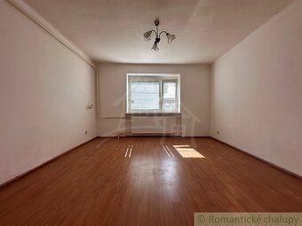 Predaj dlhého vidieckeho domu v Andovciach – pokojná lokal - 6