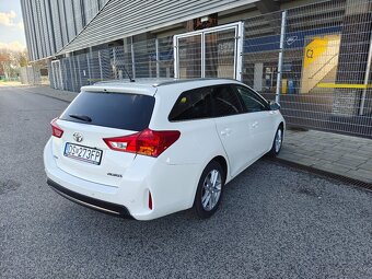 Toyota Auris 2014. 1,4 diesel - 6