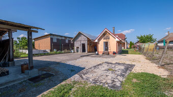 Na predaj dvojgeneračný rodinný dom s bazénom v Gabčíkove - 6